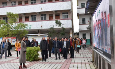 怀集县大岗镇富楼小学教学点阅读区