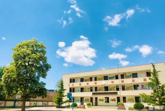 七里河区彭家坪学校阅读区