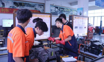 广州市北方汽车修理职业培训学院中专部阅读区
