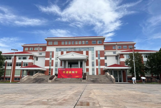 湖南粮食第二技工学校阅读区