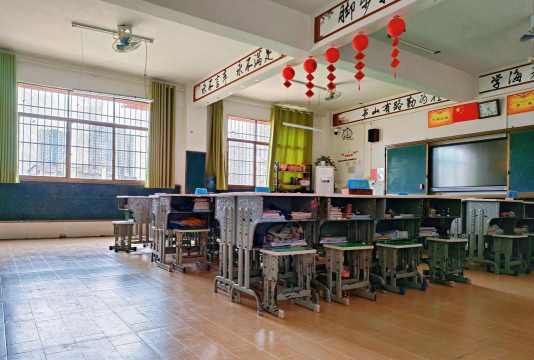 怀集县冷坑镇五星小学教学点阅读区