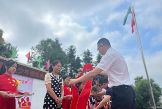 岑川镇中心小学阅读区