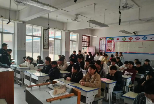 师宗县凤山中学阅读区