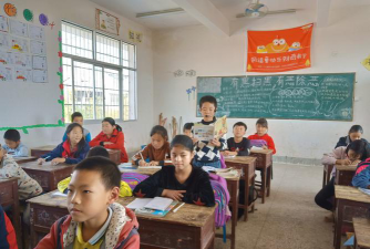 怀集县冷坑镇永兴小学教学点阅读区