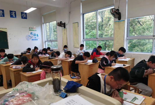 西安东方中学阅读区