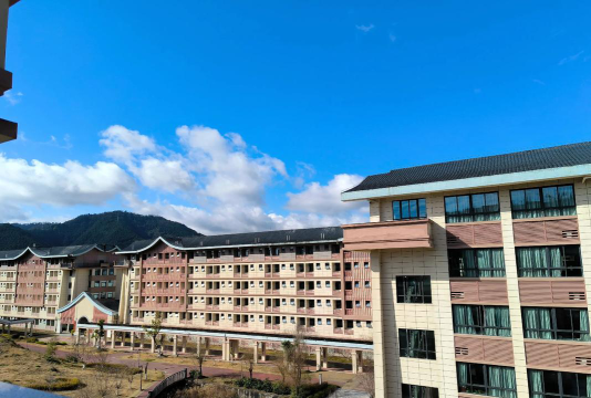云南省曲靖市师宗县大舍中学阅读区