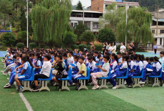 滚马中学阅读区