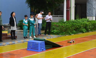 广州市白云区时代玫瑰园小学阅读区