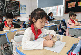 常德市武陵区丹州乡中心小学阅读区