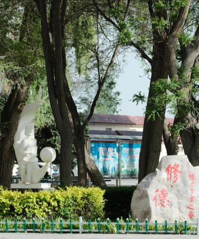 阿勒玛勒乡二中阅读区