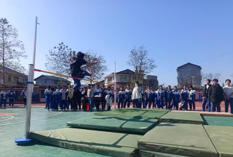 高酿镇中学阅读区