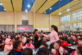 石门桥镇中心小学阅读区