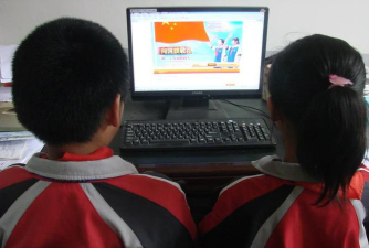 老屯中学阅读区