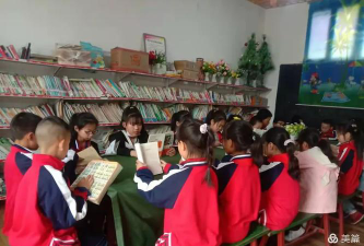 乾县临平小天鹅学校阅读区