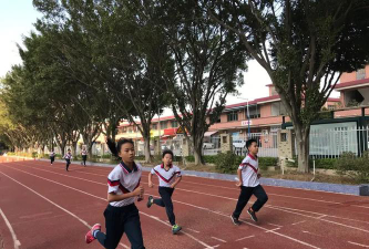 广州市荔湾区芳村实验小学阅读区