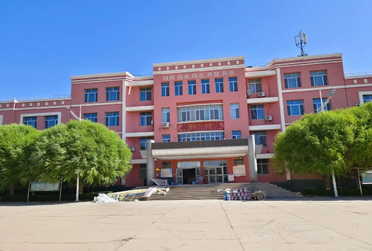 良种场江格孜塔勒中心校阅读区