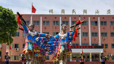 都匀市坝固镇坝固中学阅读区