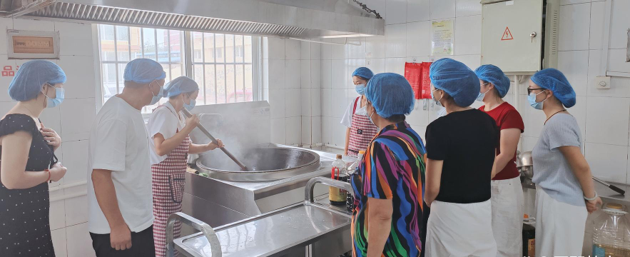 永福县幼儿园食堂阅读区