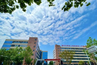 四川省工业设备安装技工学校阅读区