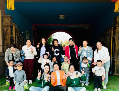 百色市七塘同乐幼儿园阅读区