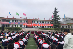 贵定县昌明镇小场中学阅读区