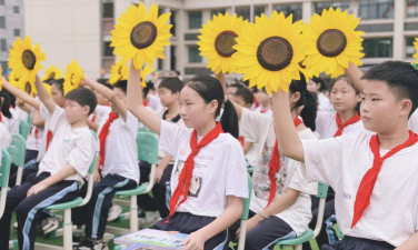 汉滨区关庙中学阅读区