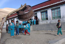 巴青县完小阅读区