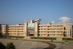 商洛市商州区大荆中学阅读区