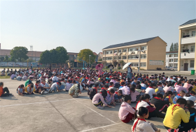 津市市渡口镇中心小学阅读区