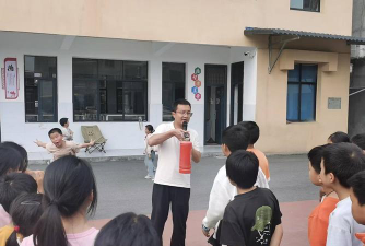 新桥完小阅读区