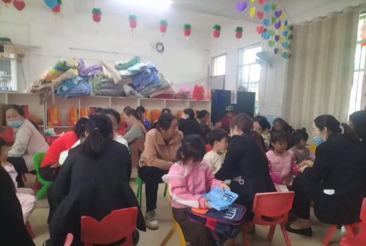 桂平市麻垌镇幼儿园阅读区