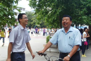 三都县普安中学阅读区