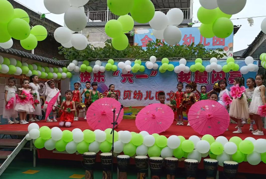 龙涛金贝贝幼儿园阅读区