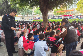 封开县河儿口镇中心小学文锋教学点阅读区