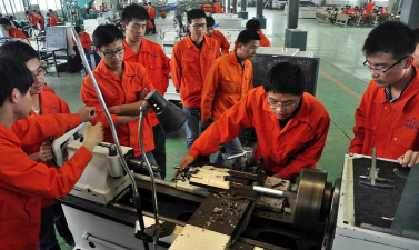 长治轴承厂技工学校阅读区