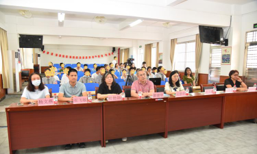 高平长平中学（职高部）阅读区