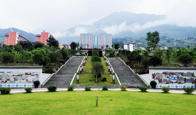 州民族中学阅读区