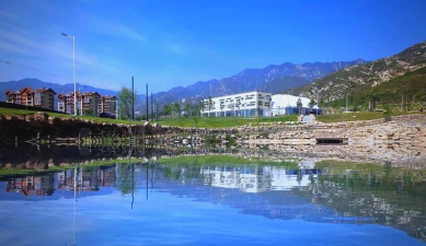北京海淀外语电子职业高中阅读区