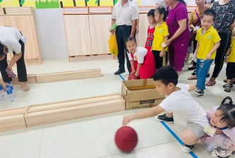 始兴县城南蓓蕾幼儿园阅读区