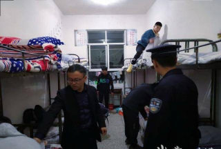 云南省沾益县白水第一中学阅读区
