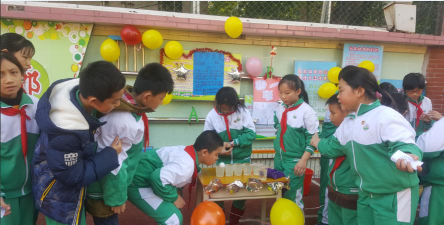 天河区新元小学阅读区