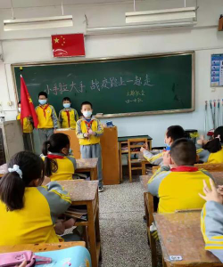 乌鲁木齐市第八十二中学阅读区