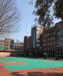 贵阳市第三十九中学阅读区