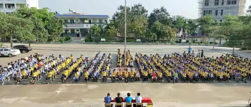 雷州市龙门镇禄马小学阅读区