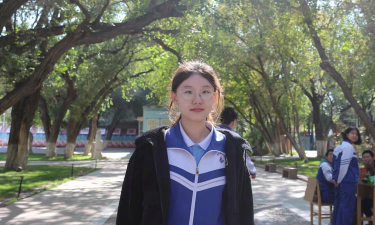 乌鲁木齐市第十二中学阅读区