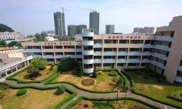 白银区均安中学阅读区