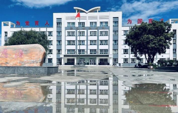 乌鲁木齐县第二中学阅读区