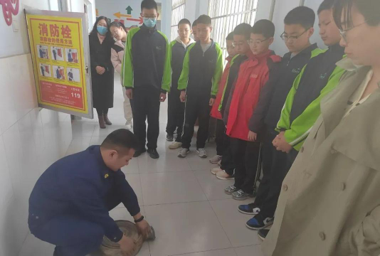 深泽镇中学阅读区