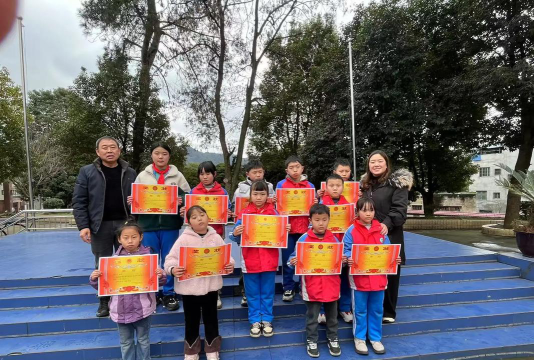 桂阳县洋市镇杨胡小学阅读区