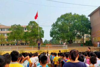 流峰镇流市小学阅读区